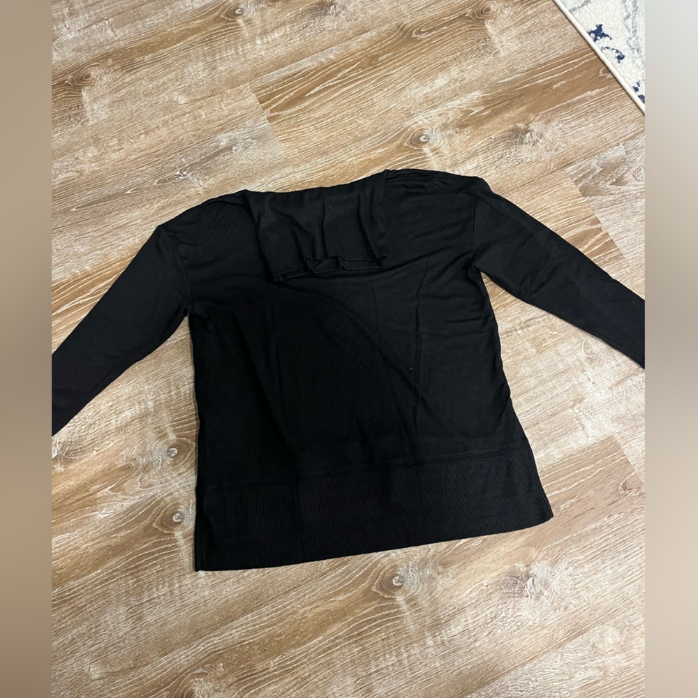 gap black turtleneck